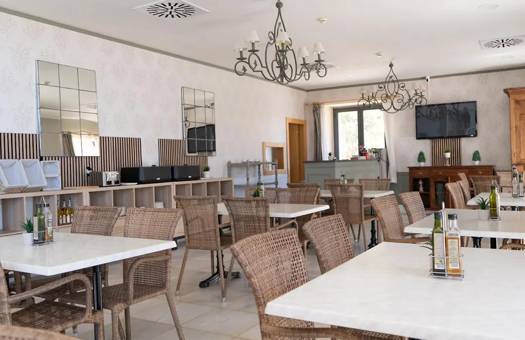 Hotel Villa Marcilla by Pandora Hoteles-1